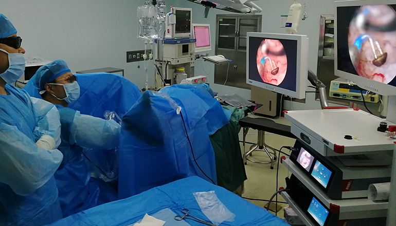 Application of 3D endoscopic technology in cystoscopy surgery